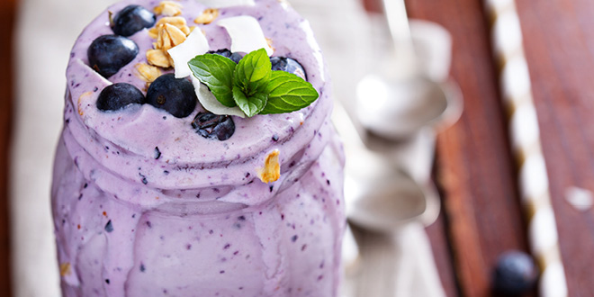 Banana breakfast smoothie