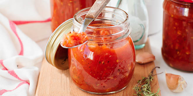 Tasty tomato relish