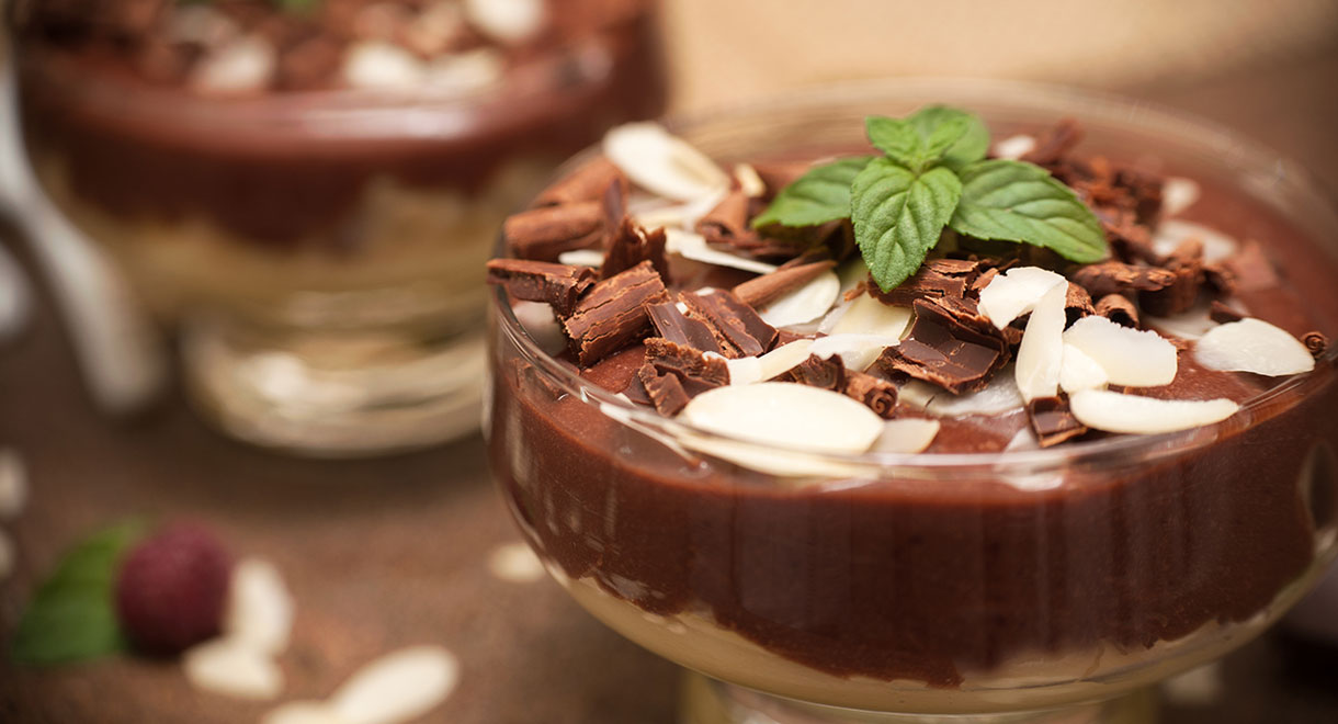 Cacao And Almond Smoothie Bowl