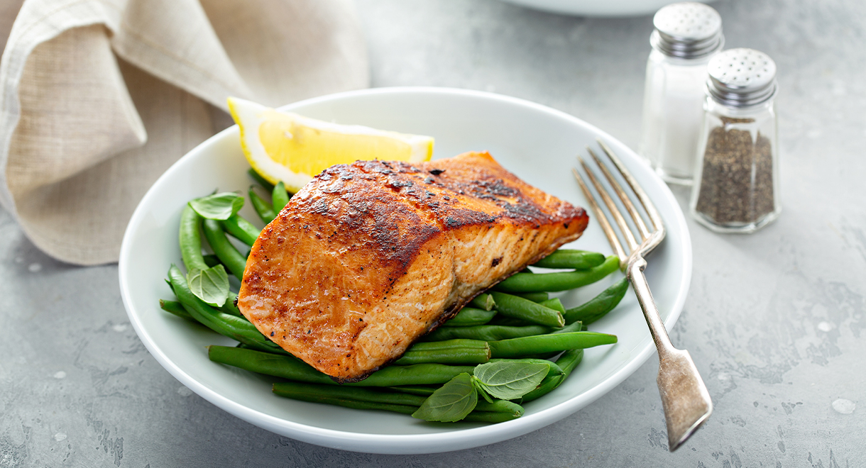 Low Carb Salmon With Green Beans